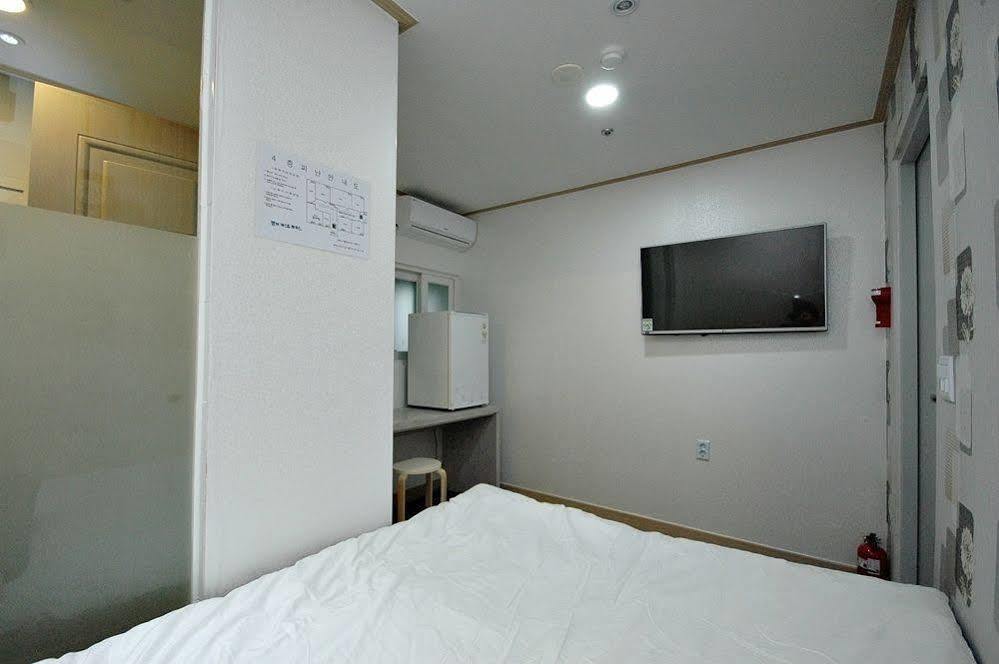 Eel Guesthouse Сеул Экстерьер фото